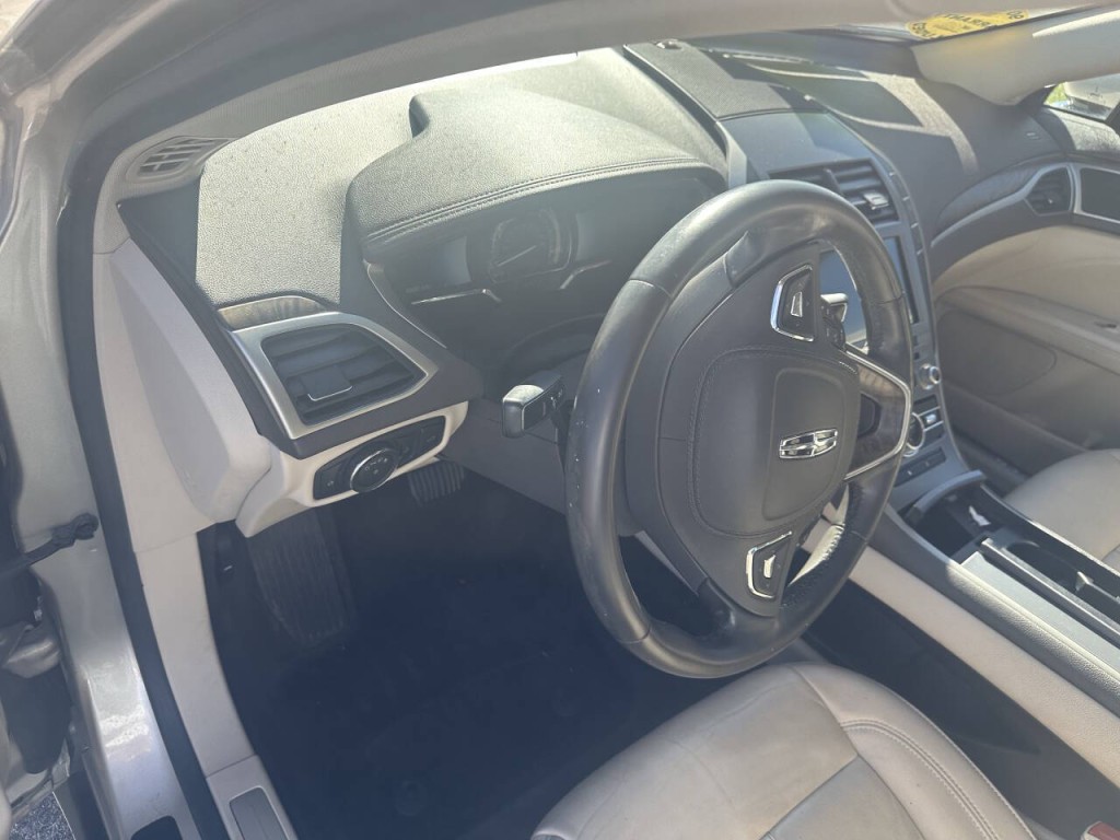 2017 Lincoln MKZ Image 10