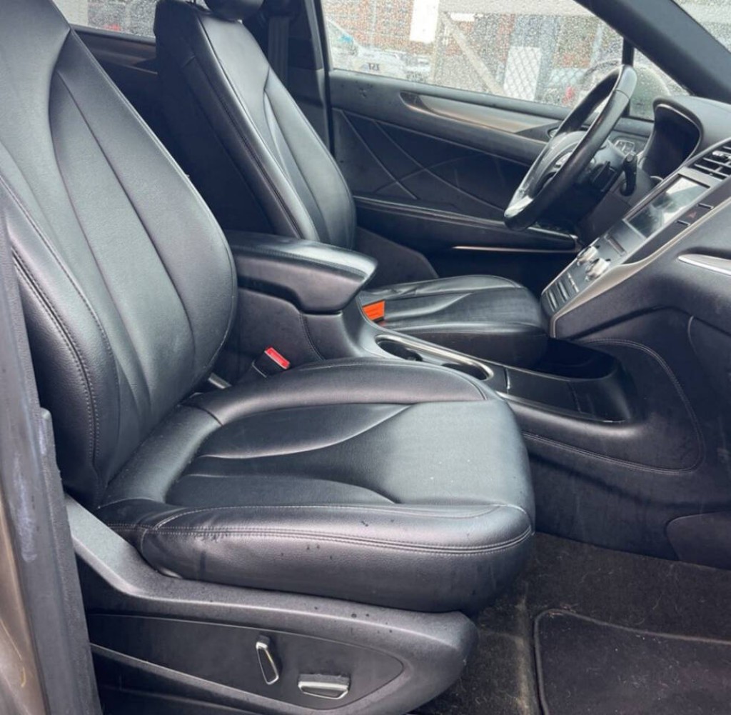 2016 Lincoln MKC Image 9