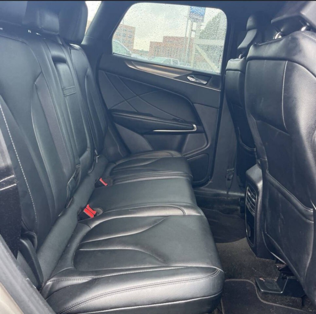 2016 Lincoln MKC Image 11