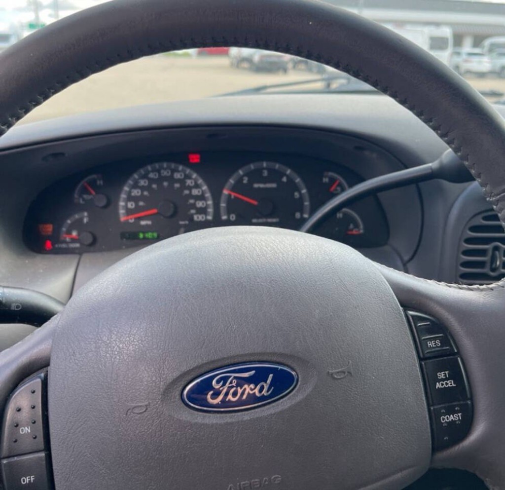 2003 Ford F-150 Image 11