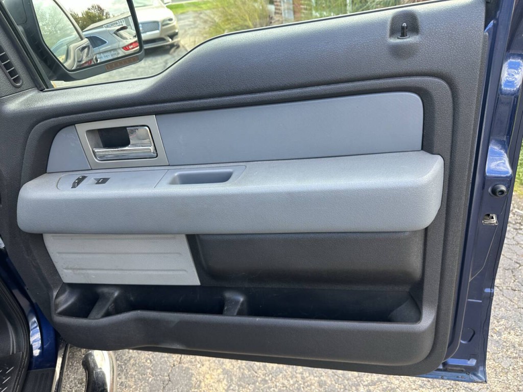 2011 Ford F-150 Image 22