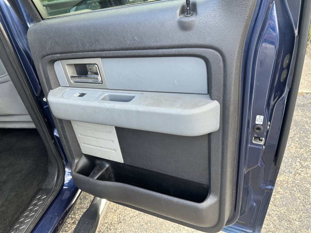 2011 Ford F-150 Image 24