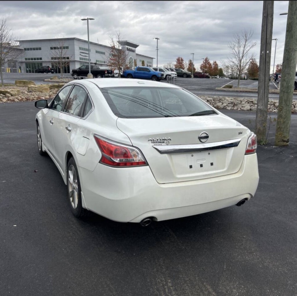 2015 Nissan Altima Image 3
