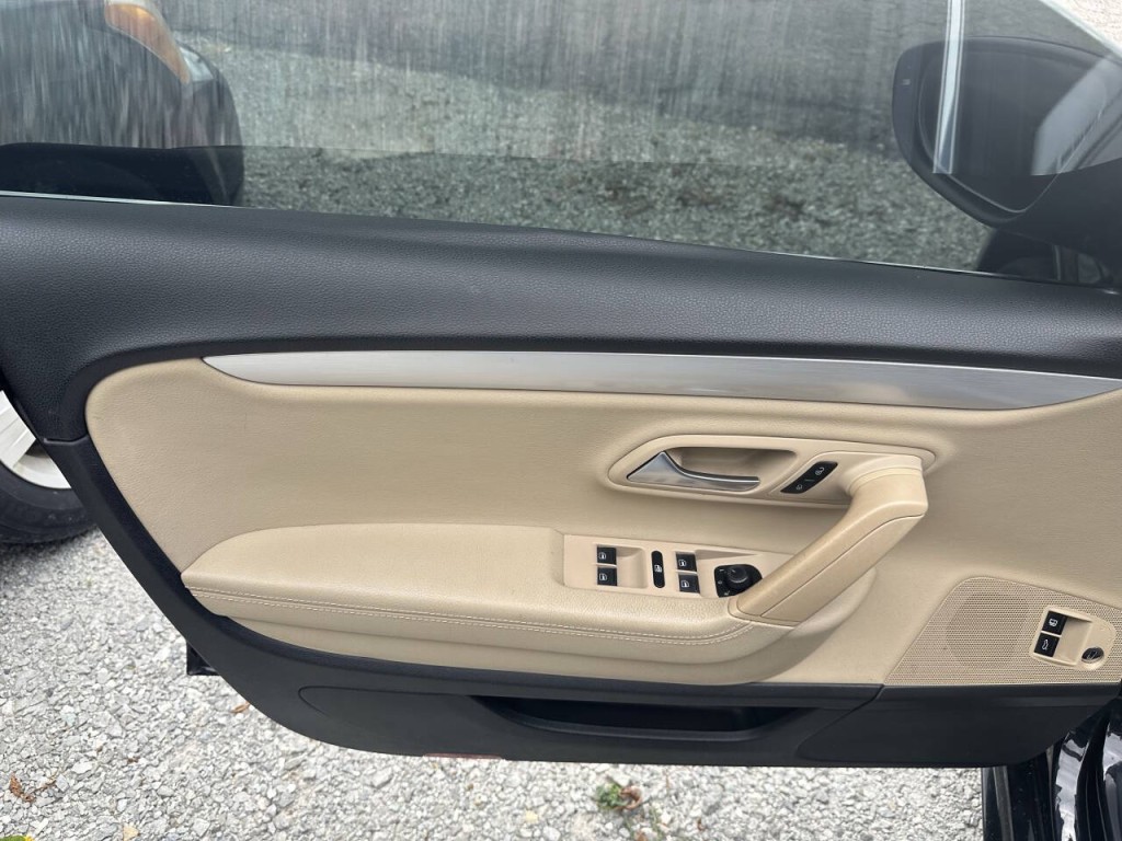 2016 Volkswagen CC Image 8