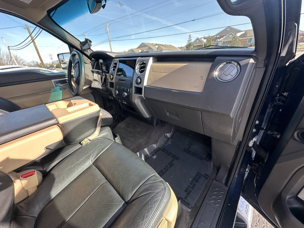 2011 Ford F-150 Image 32