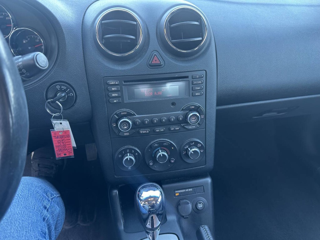 2009 Pontiac G6 Image 11