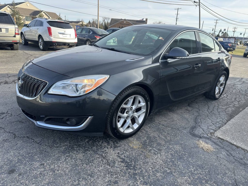 2016 Buick Regal Image 1