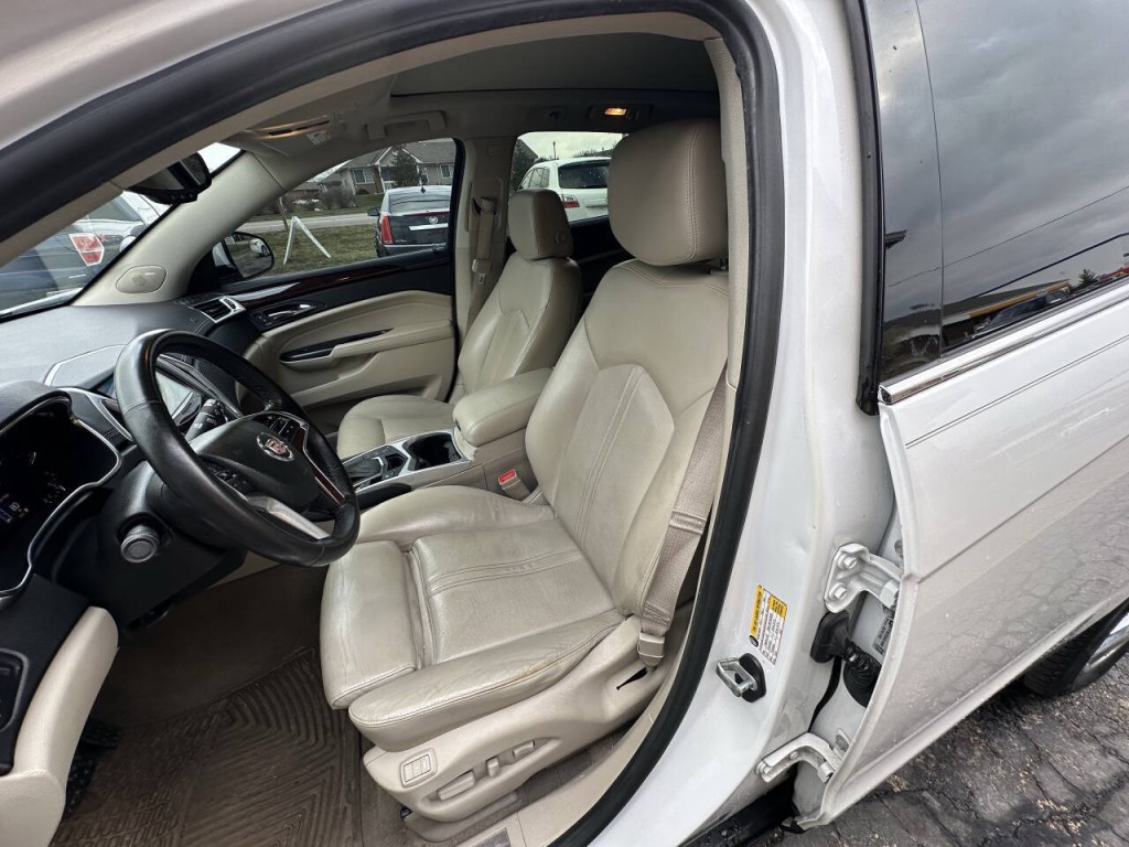 2013 Cadillac SRX Image 15