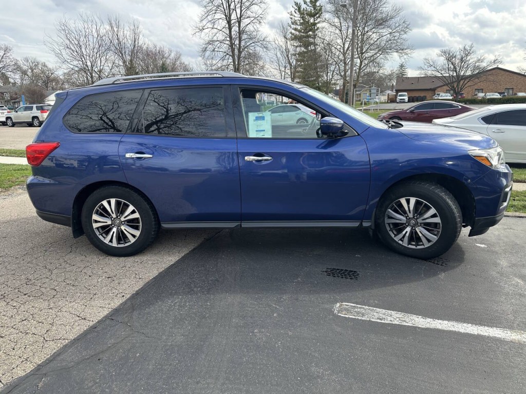 2017 Nissan Pathfinder Image 7