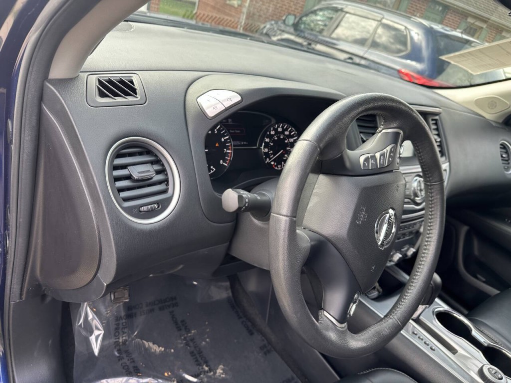 2017 Nissan Pathfinder Image 13