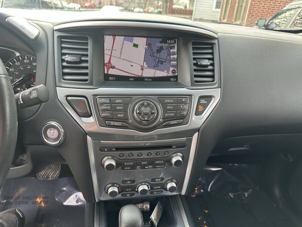 2017 Nissan Pathfinder Image 15