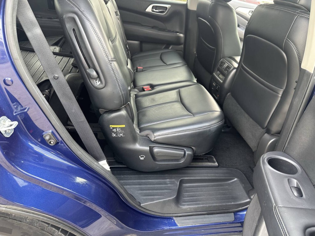 2017 Nissan Pathfinder Image 23
