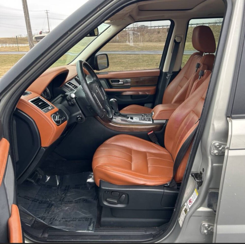 2013 Land Rover Range Rover Sport Image 2