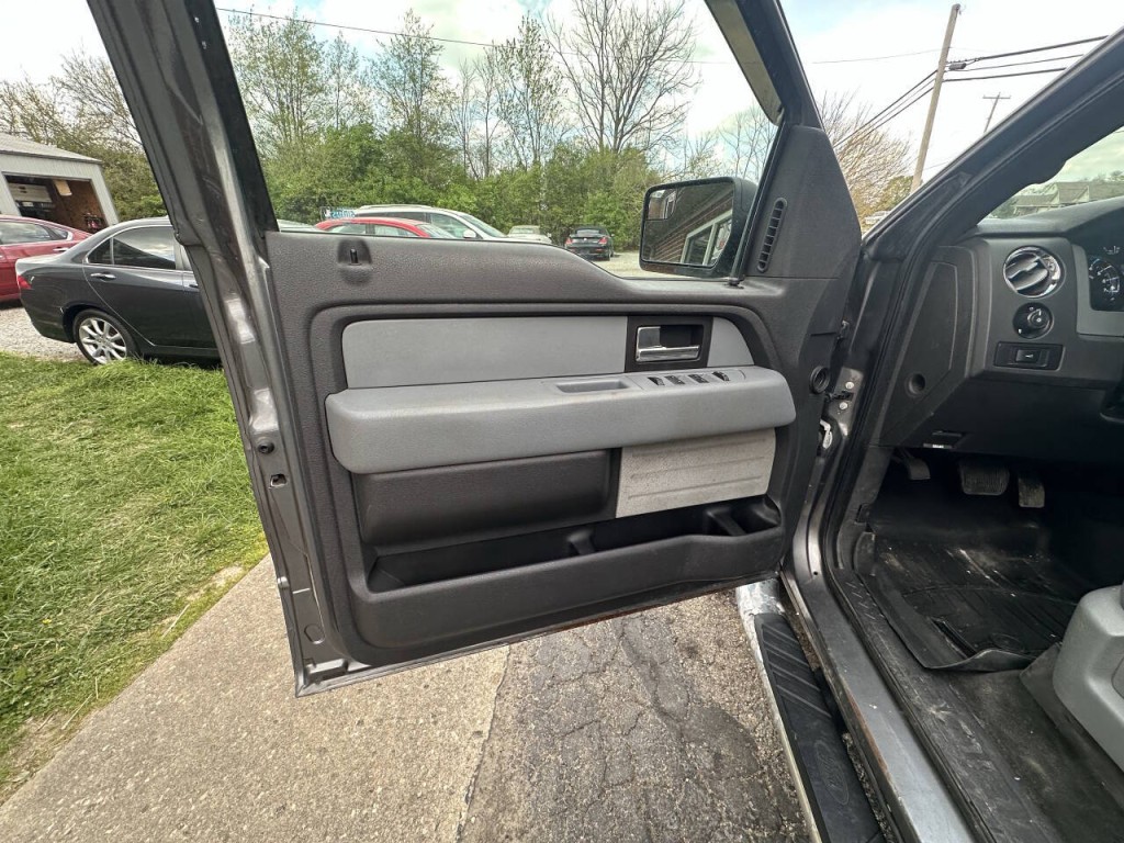 2013 Ford F-150 Image 32