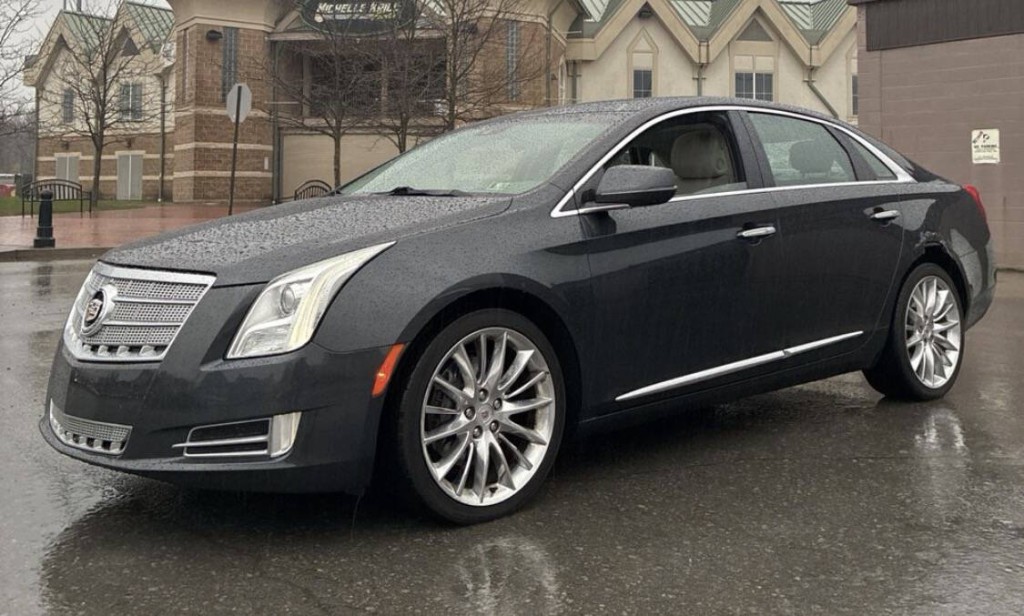 2013 Cadillac XTS Image 1