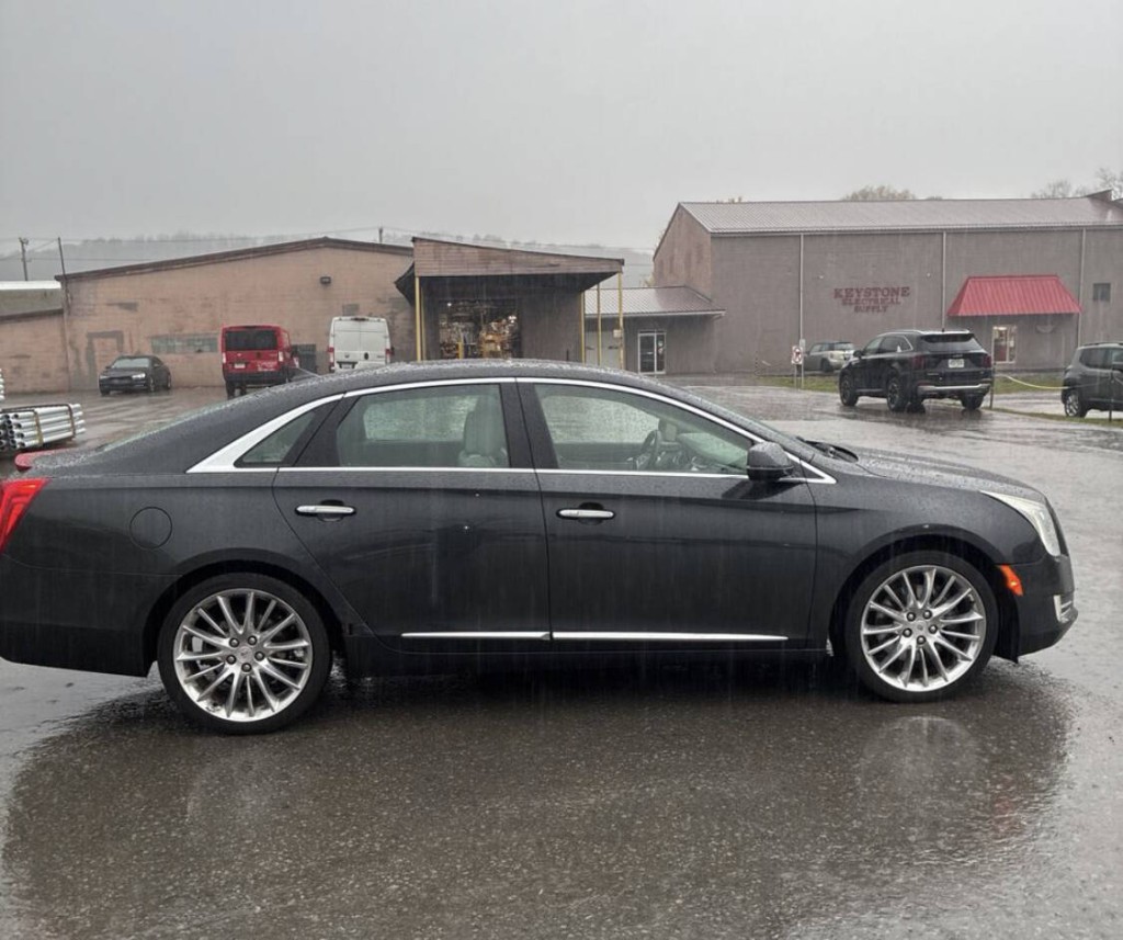 2013 Cadillac XTS Image 8