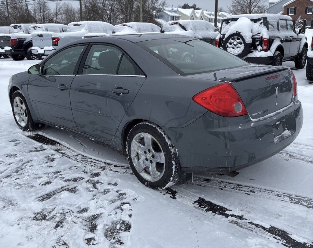 2009 Pontiac G6 Image 5
