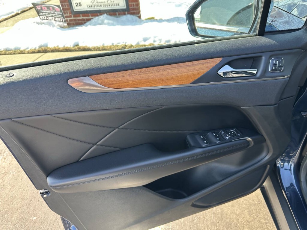 2014 Lincoln MKZ Image 13