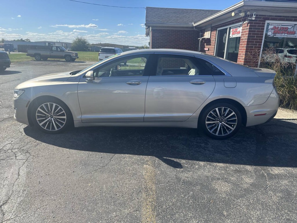 2017 Lincoln MKZ Image 4