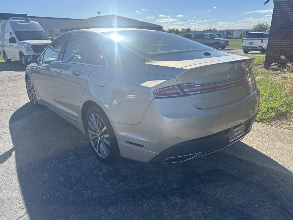 2017 Lincoln MKZ Image 5
