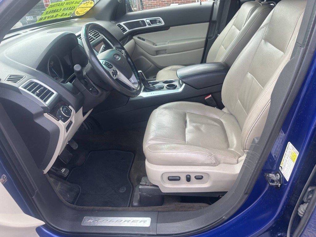2013 Ford Explorer Image 12