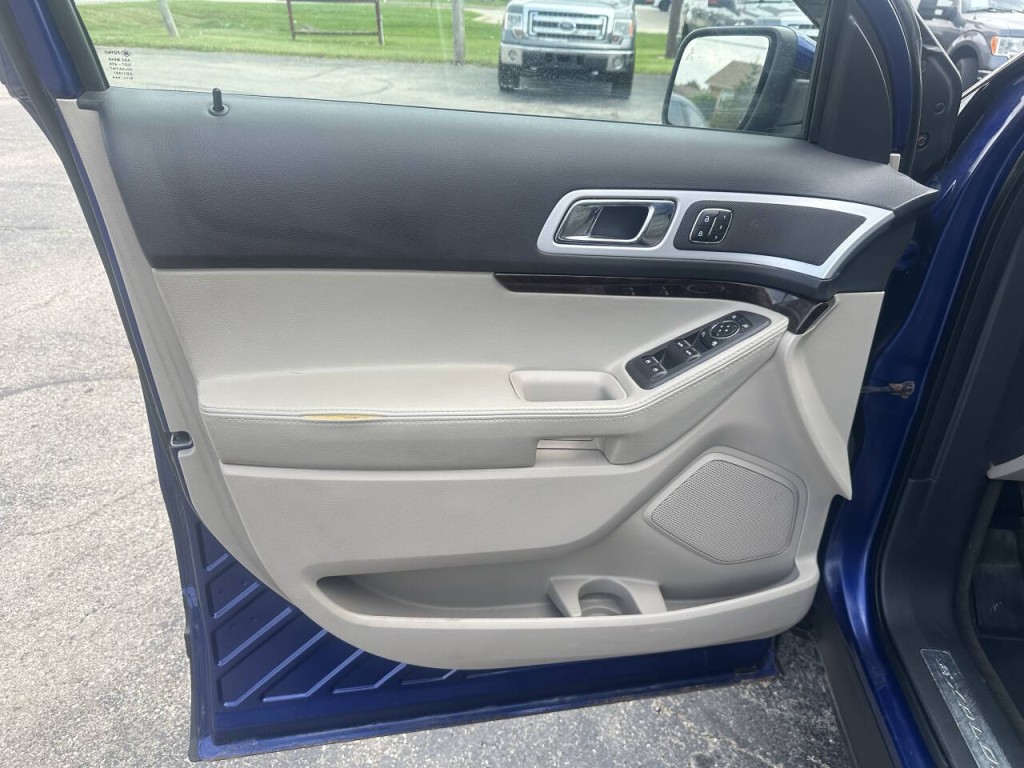 2013 Ford Explorer Image 15