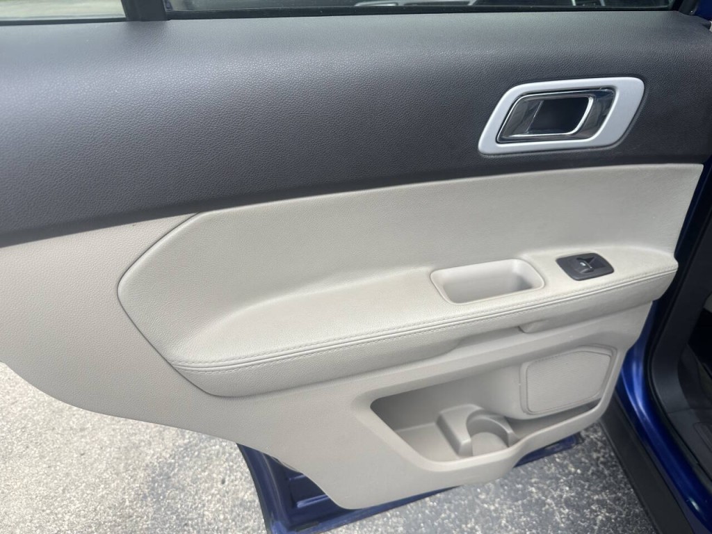2013 Ford Explorer Image 17
