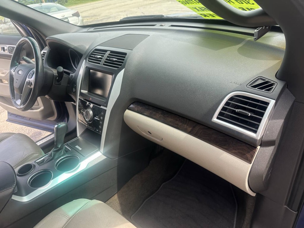2013 Ford Explorer Image 22