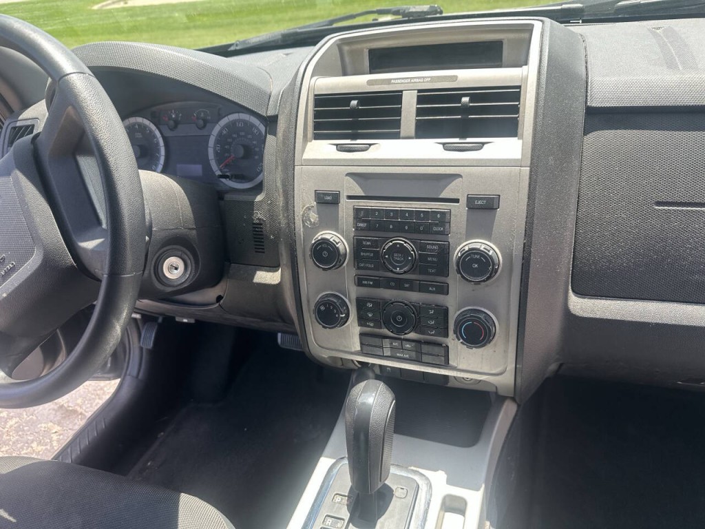 2008 Ford Escape Image 16