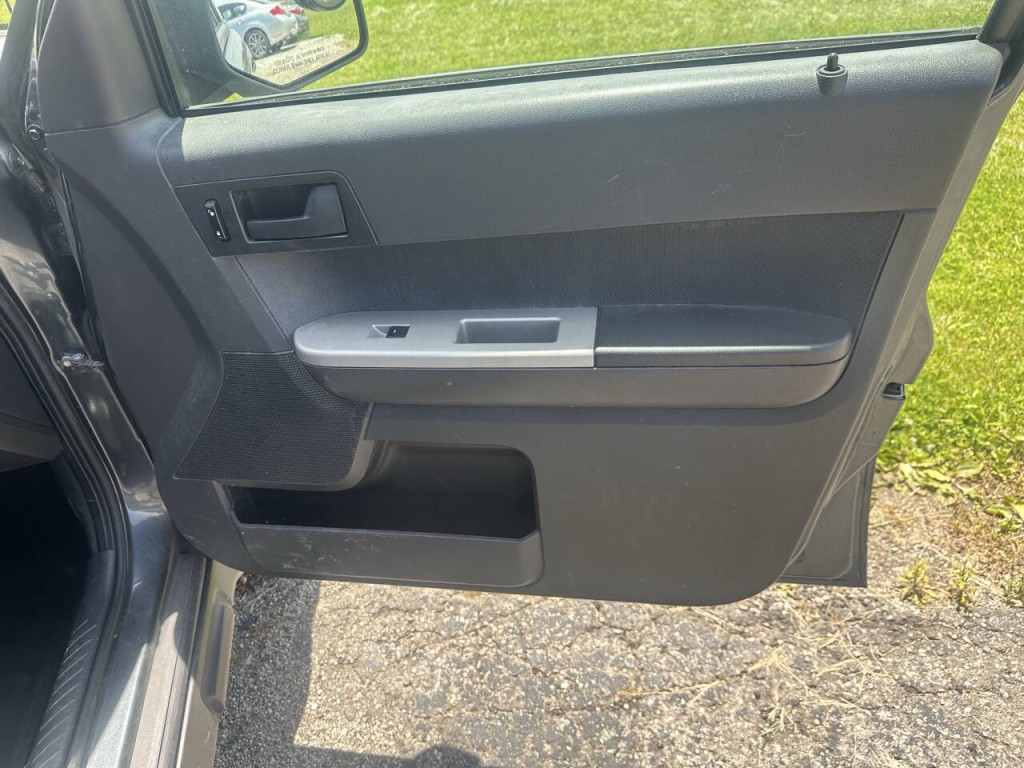 2008 Ford Escape Image 18