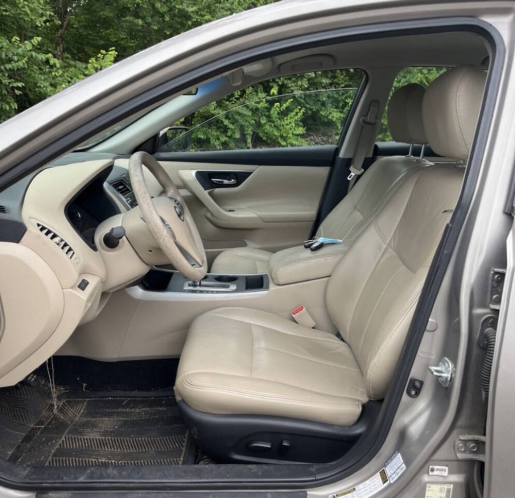 2015 Nissan Altima Image 7