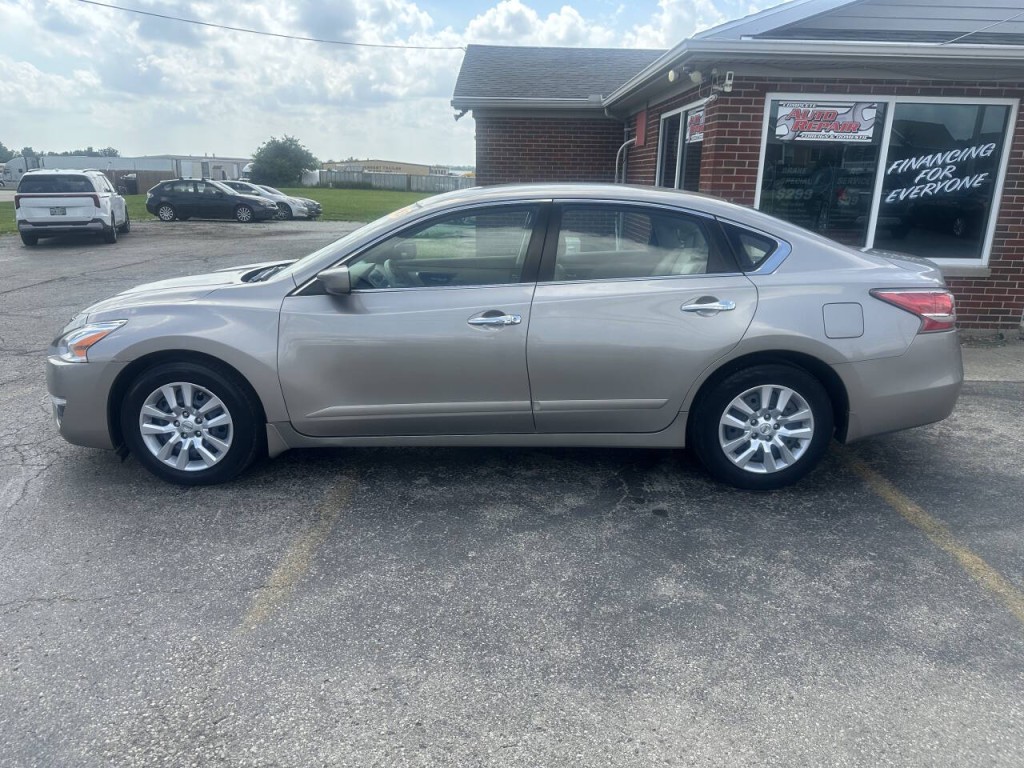 2015 Nissan Altima Image 11