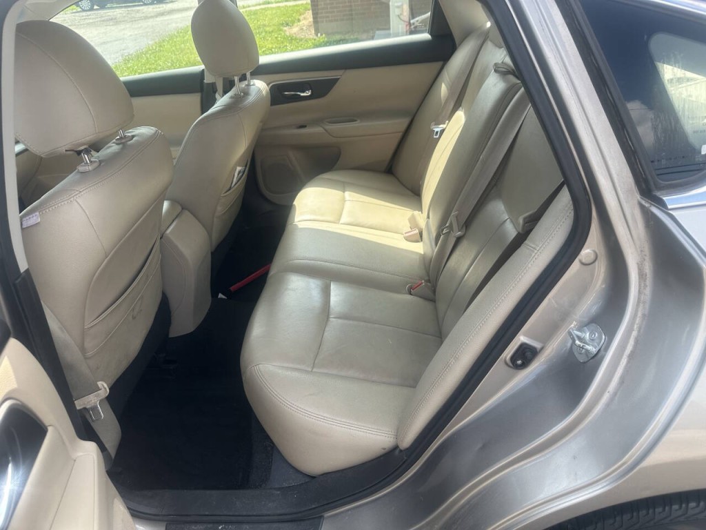 2015 Nissan Altima Image 20