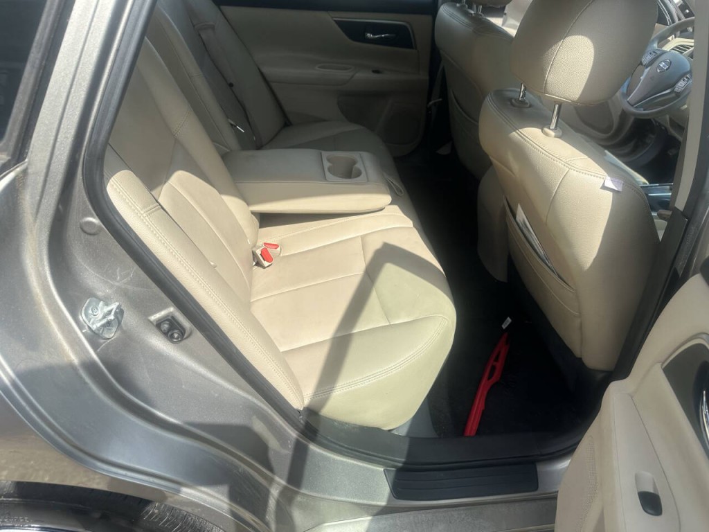 2015 Nissan Altima Image 26
