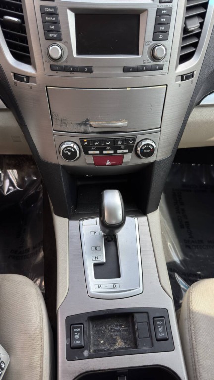 2014 Subaru Legacy Image 21