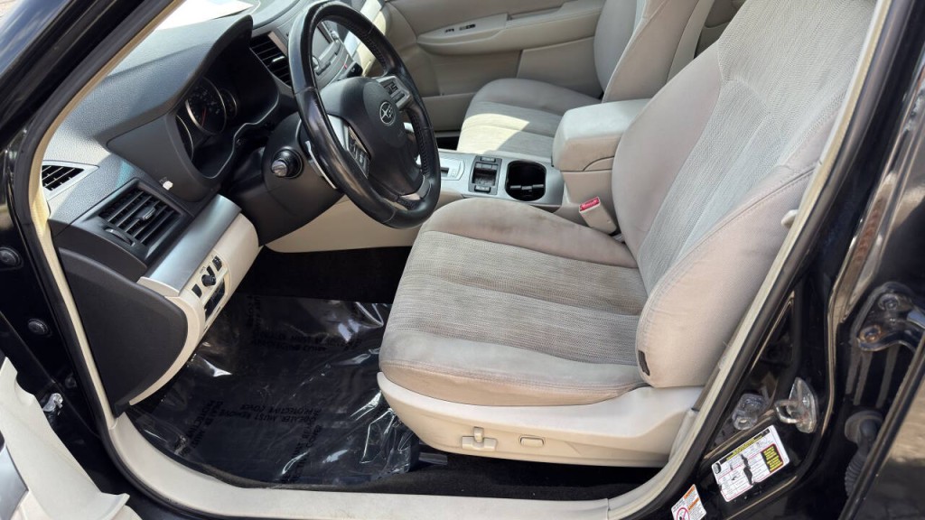 2014 Subaru Legacy Image 22