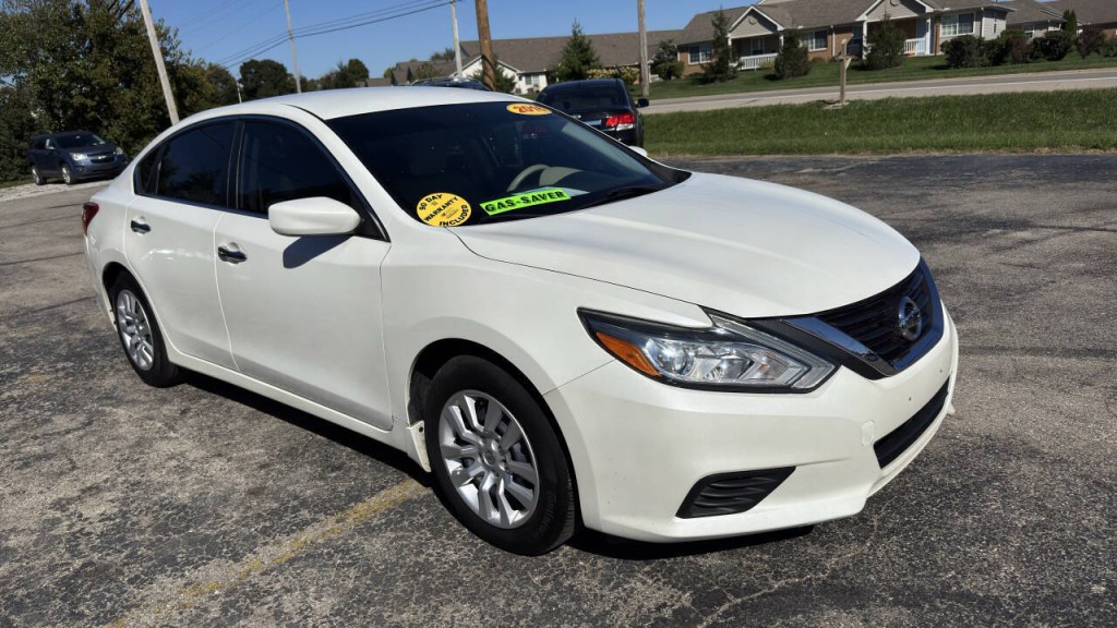 2016 Nissan Altima Image 1