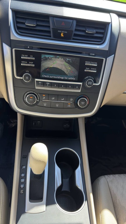 2016 Nissan Altima Image 11