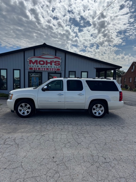 2011 Chevrolet Suburban Image 7