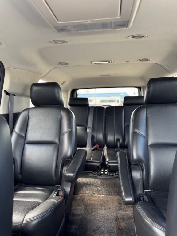 2011 Chevrolet Suburban Image 16