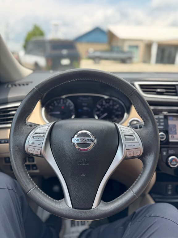 2016 Nissan Rogue Image 14