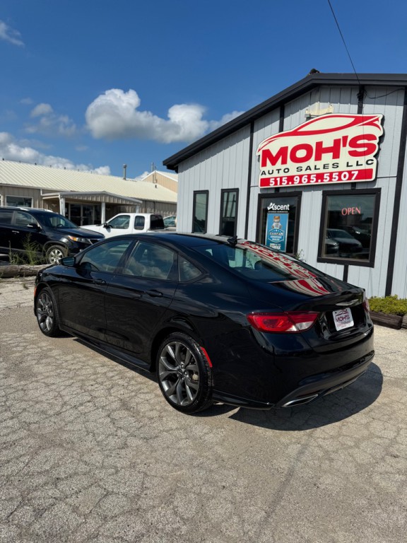 2016 Chrysler 200 Image 6