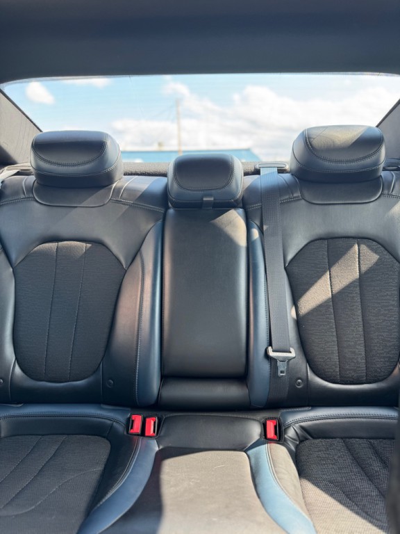 2016 Chrysler 200 Image 15