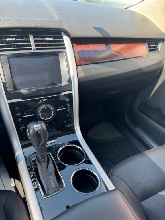 2011 Ford Edge Image 10