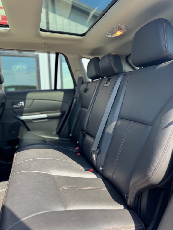 2011 Ford Edge Image 16