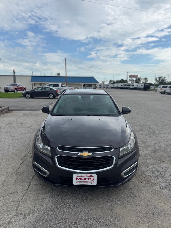 2016 Chevrolet Cruze Image 2