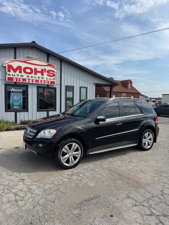 2010 Mercedes-Benz M-Class Image 1