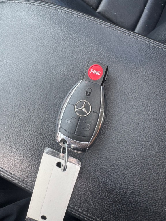 2010 Mercedes-Benz M-Class Image 16