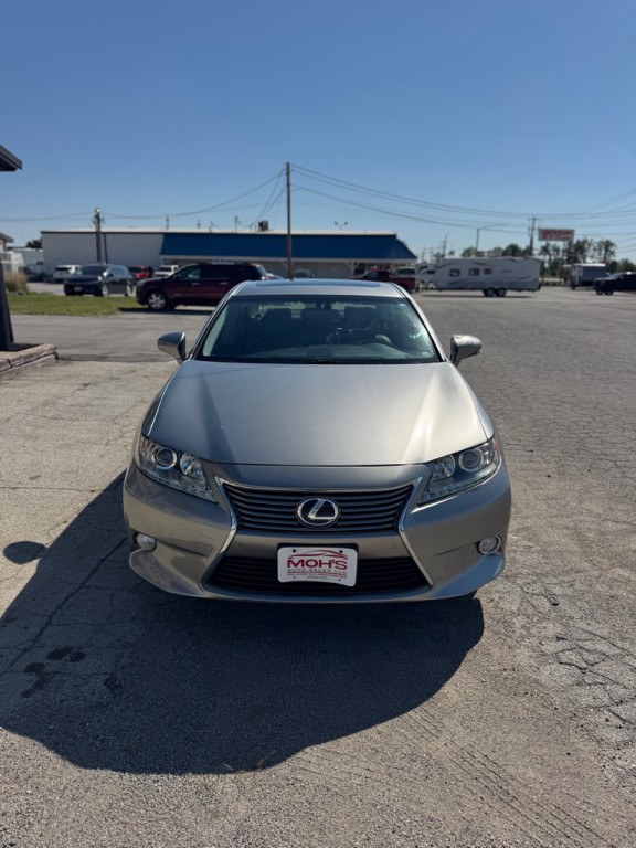 2015 Lexus ES Image 2
