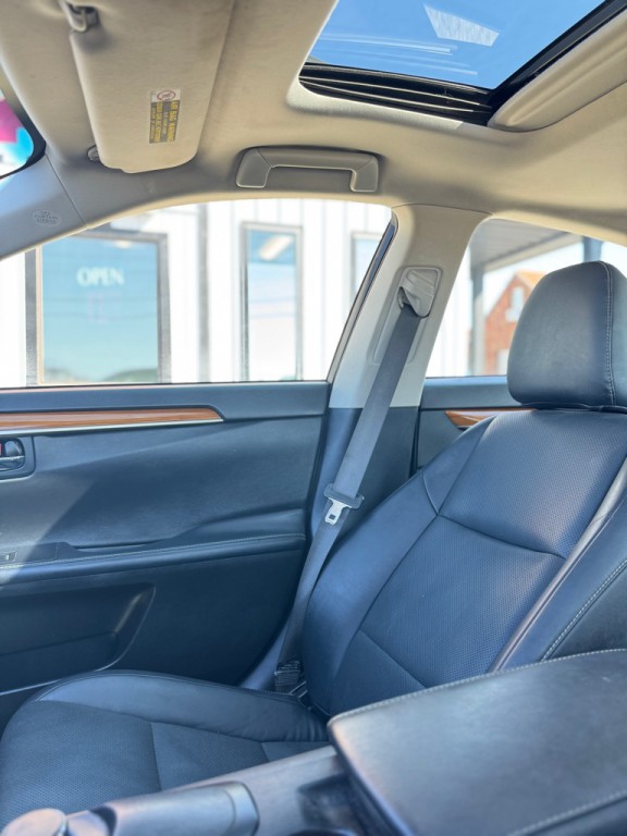 2015 Lexus ES Image 15